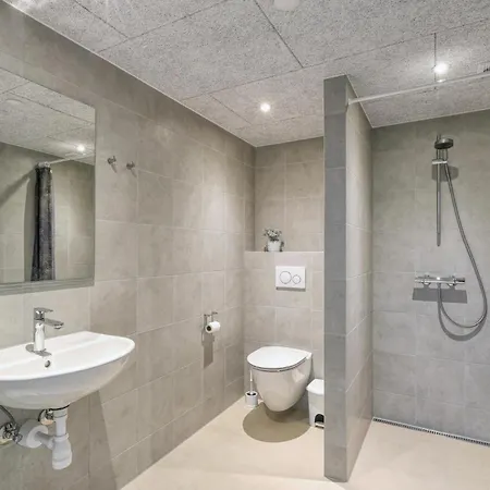 בית נופש In With Sauna Jesendorf